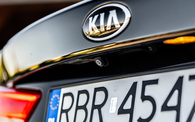 Kia Optima cena 58900 przebieg: 199600, rok produkcji 2016 z Brzozów małe 742